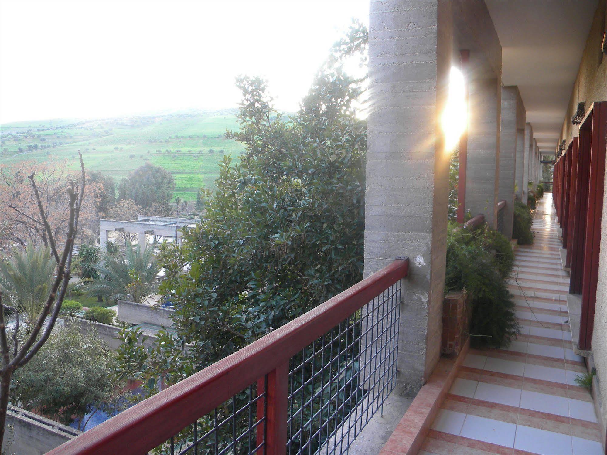 Sidi Harazem Hotel Exterior photo