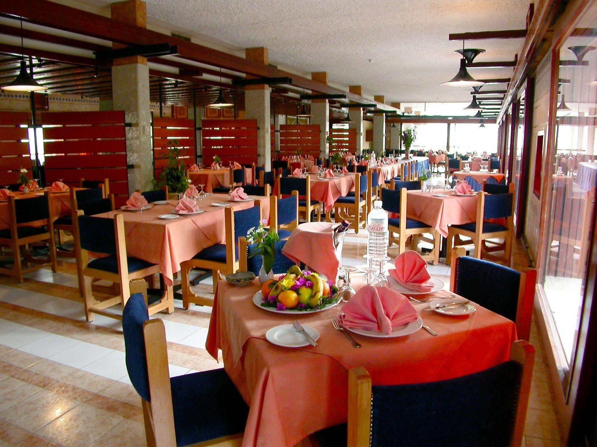 Sidi Harazem Hotel Exterior photo